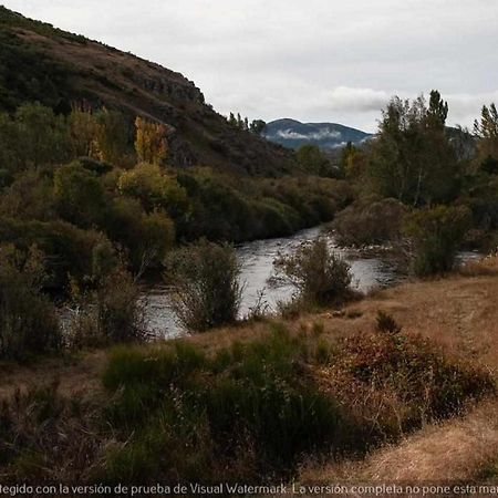 Casa Rural La Parda Триольо Экстерьер фото